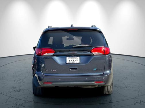 2020 Chrysler Pacifica Hybrid Limited