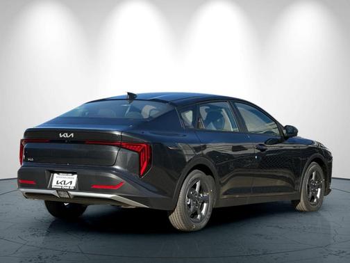 2026 Kia K4 
