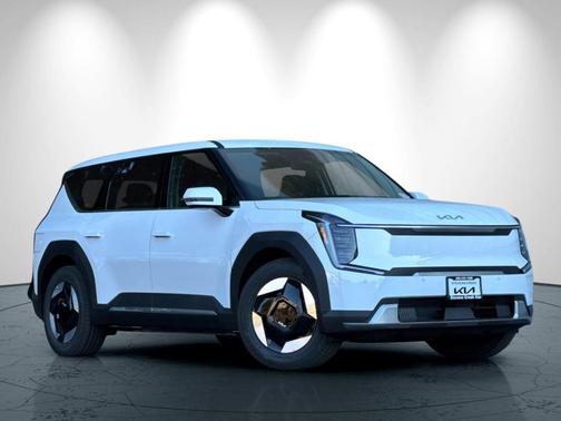2026 Kia EV9 Light Long Range