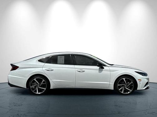 2022 Hyundai SONATA SEL Plus