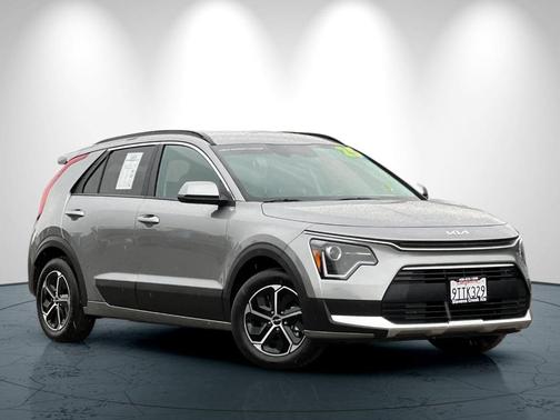2025 Kia Niro LX