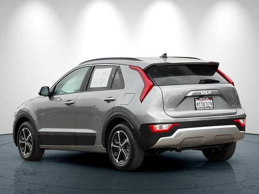 2025 Kia Niro LX