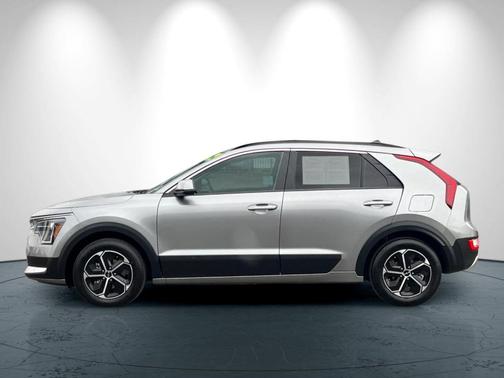 2025 Kia Niro LX