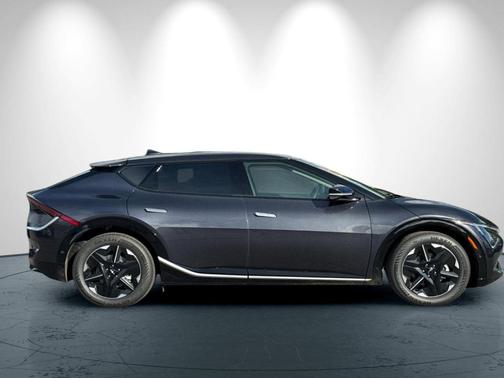 2025 Kia EV6 Wind