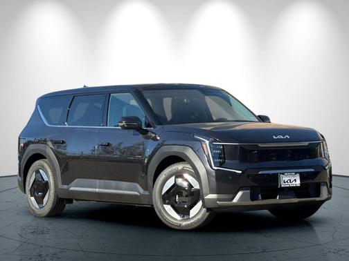 2026 Kia EV9 Light Short Range