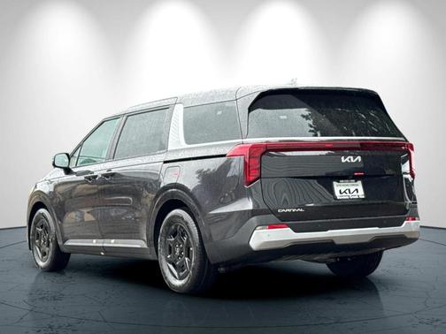 2026 Kia Carnival LX