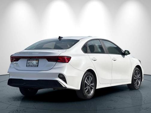 2022 Kia Forte LXS