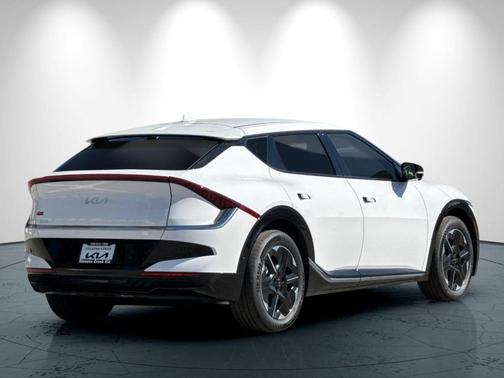 2025 Kia EV6 Wind