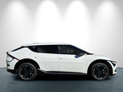 2025 Kia EV6 Wind