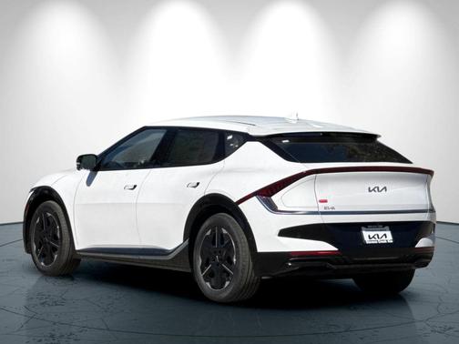 2025 Kia EV6 Wind