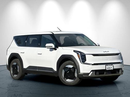 2026 Kia EV9 Light Long Range