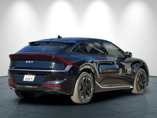 2025 Kia EV6 Wind