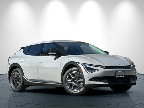 2025 Kia EV6 Light