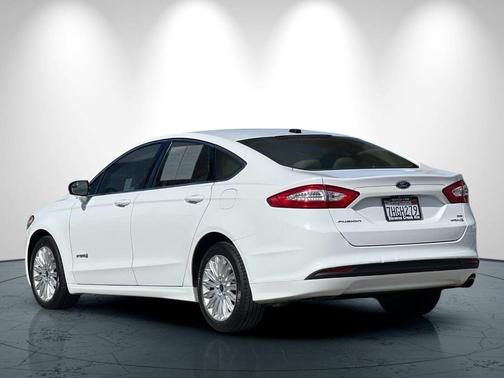 2014 Ford Fusion Hybrid SE