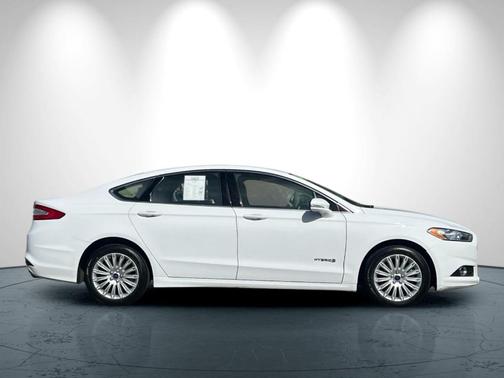 2014 Ford Fusion Hybrid SE
