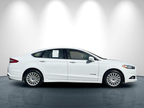 2014 Ford Fusion Hybrid SE