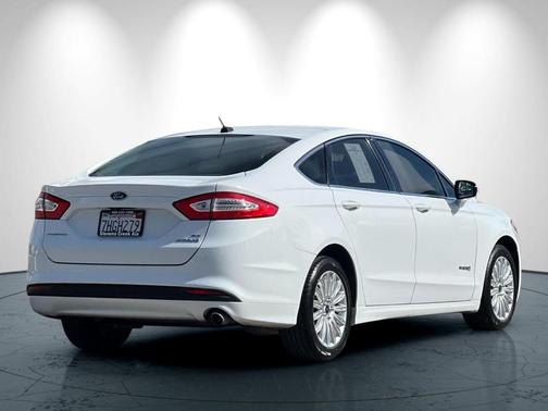 2014 Ford Fusion Hybrid SE