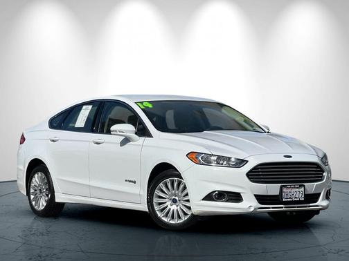 2014 Ford Fusion Hybrid SE