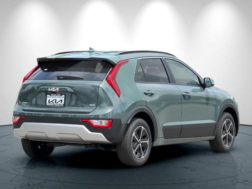 Green 2026 Kia Niro EX