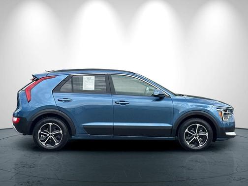 2023 Kia Niro EX