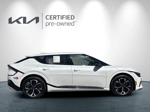 Snow White Pearl 2024 Kia EV6 GT-Line