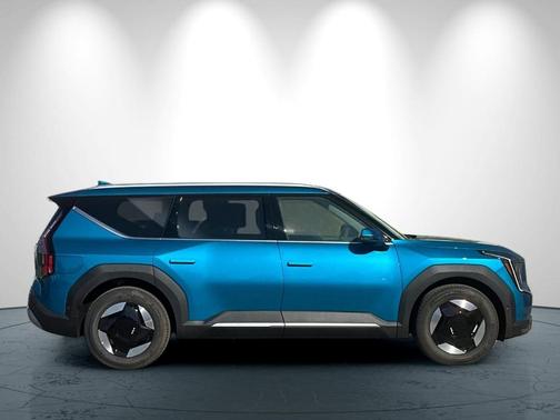 2026 Kia EV9 Wind