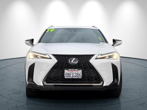 2019 Lexus UX 250h 