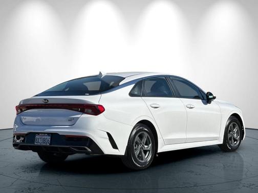 2021 Kia K5 LXS