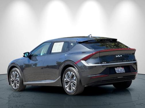 2022 Kia EV6 Light