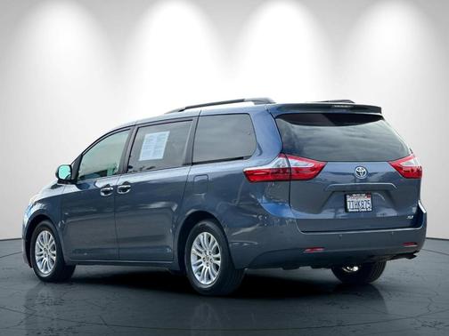 2016 Toyota Sienna L