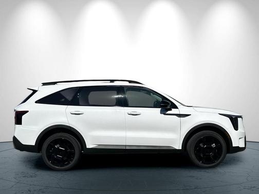 Glacial White Pearl 2026 Kia Sorento X-Line EX