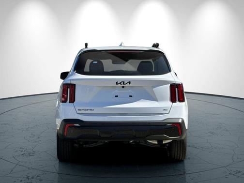 Glacial White Pearl 2026 Kia Sorento X-Line EX