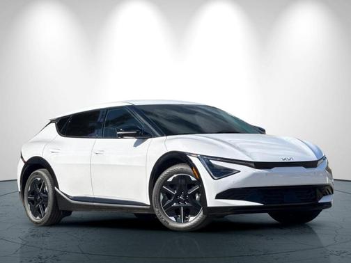 2025 Kia EV6 Wind
