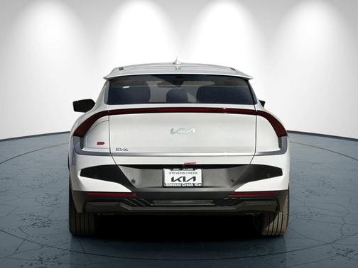 2025 Kia EV6 Light