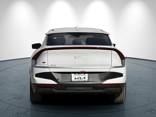 2025 Kia EV6 Light