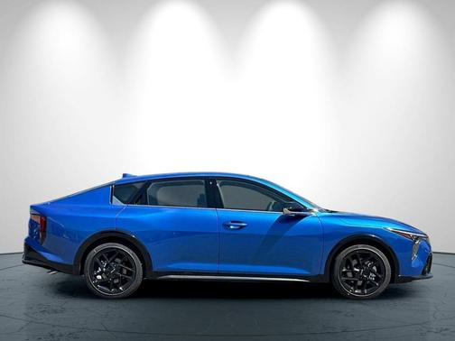 2025 Kia K4 GT-Line Turbo