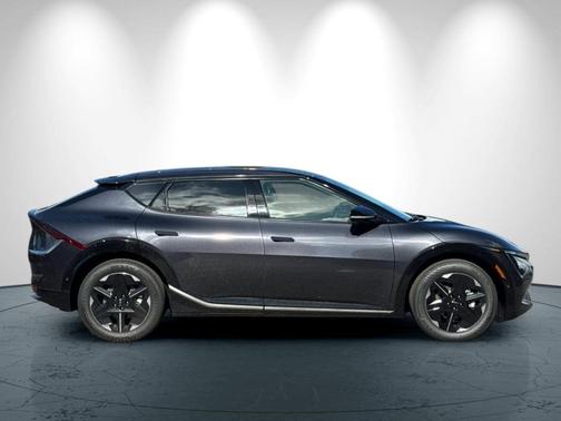 2025 Kia EV6 Wind