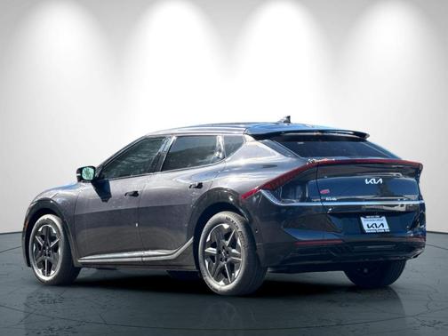 2025 Kia EV6 Wind