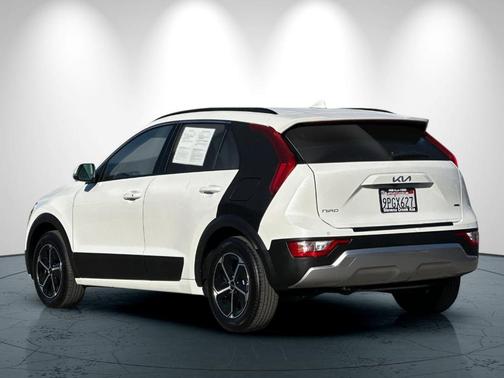 2025 Kia Niro EX