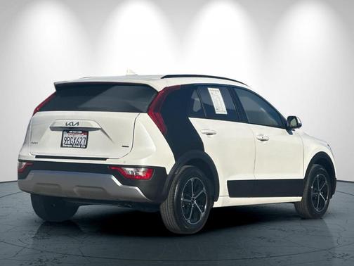 2025 Kia Niro EX