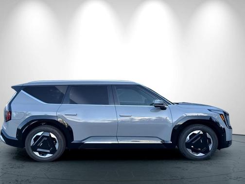 2026 Kia EV9 Land