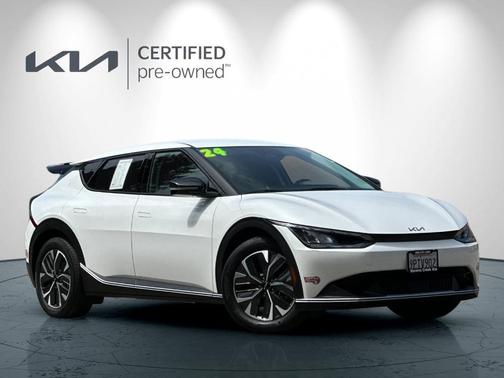 Snow White Pearl 2024 Kia EV6 Light