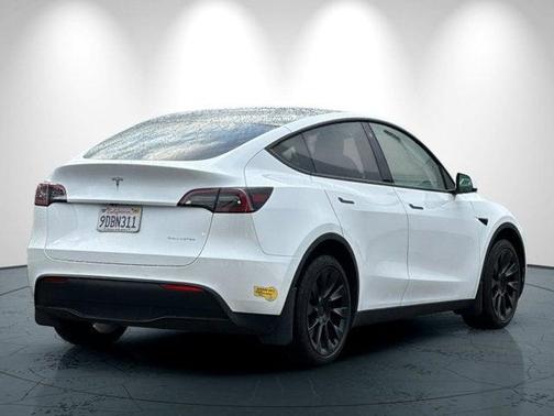 2022 Tesla Model Y Long Range