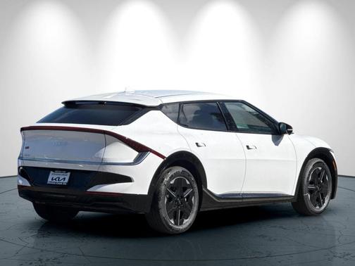 2025 Kia EV6 Wind