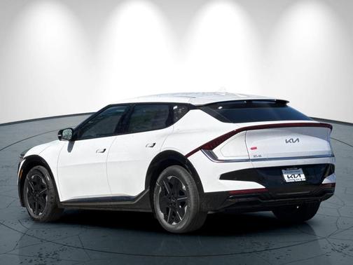 2025 Kia EV6 Wind
