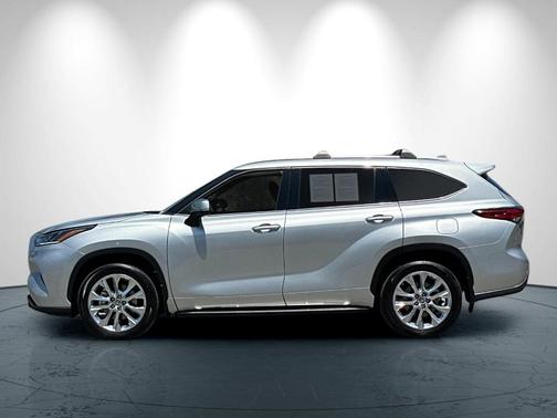 2022 Toyota Highlander Limited