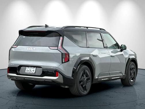 Ebony Black 2026 Kia EV9 GT-Line