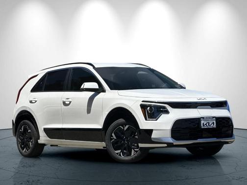 Snow White Pearl 2026 Kia Niro EV Wind