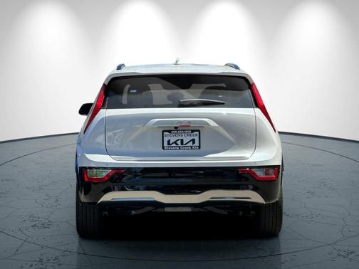 Snow White Pearl 2026 Kia Niro EV Wind