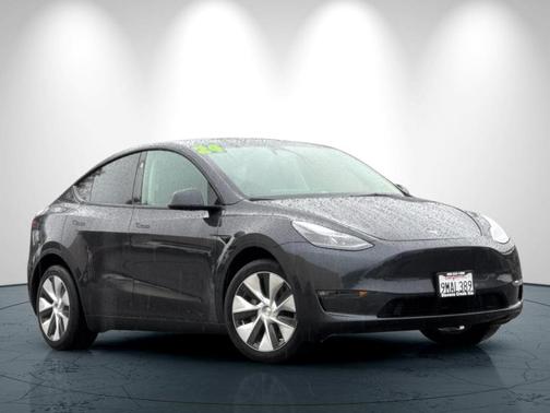 2024 Tesla Model Y Long Range